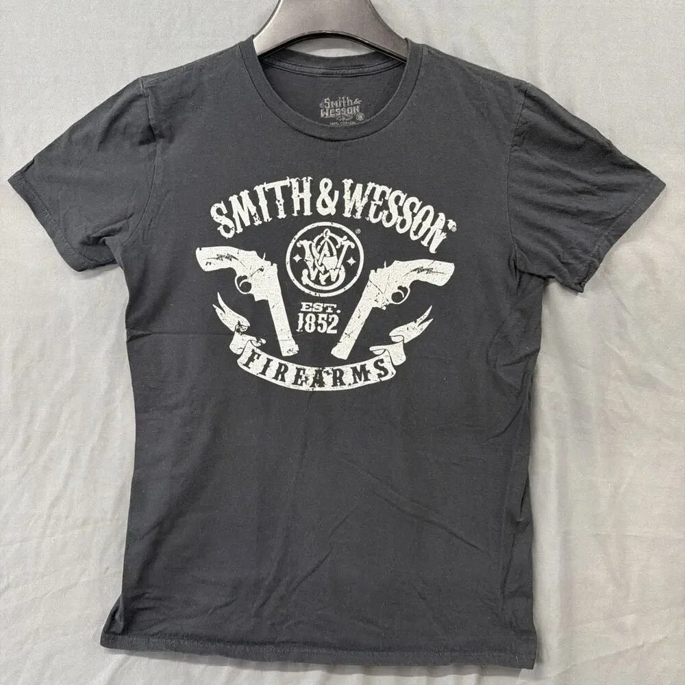 Smith & Wesson Vintage Print T-Shirt - Size Medium - Gray - Cotton Blend - NICE